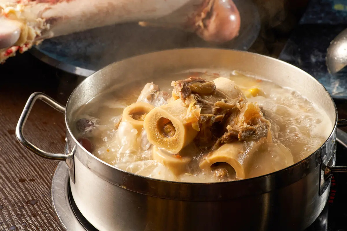 5 loại canh uống càng nhiều thận càng suy: Nhiều người dùng mỗi ngày để “bồi bổ” - Ảnh 2.