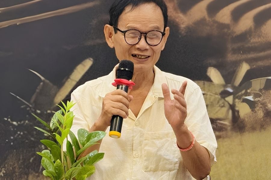 nha-van-hoang-hai-van-noi-ve-cho-cua-minh